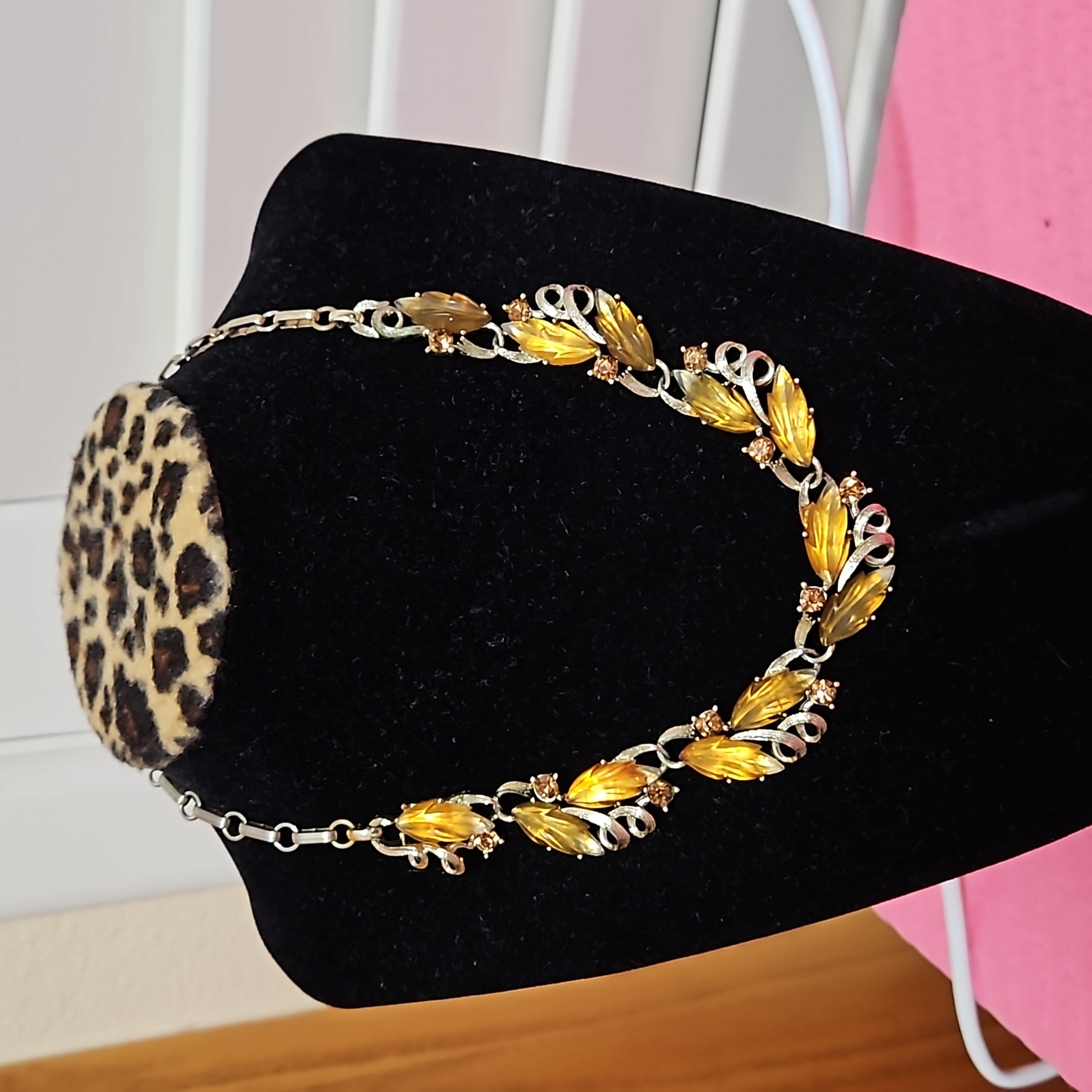 Vintage Lisner Choker